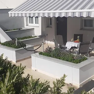  Apartment Znjan 50m ----seasun&relax---- Location Croatia