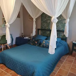 https://une-chambre-en-provence.fr-provencehotel.com